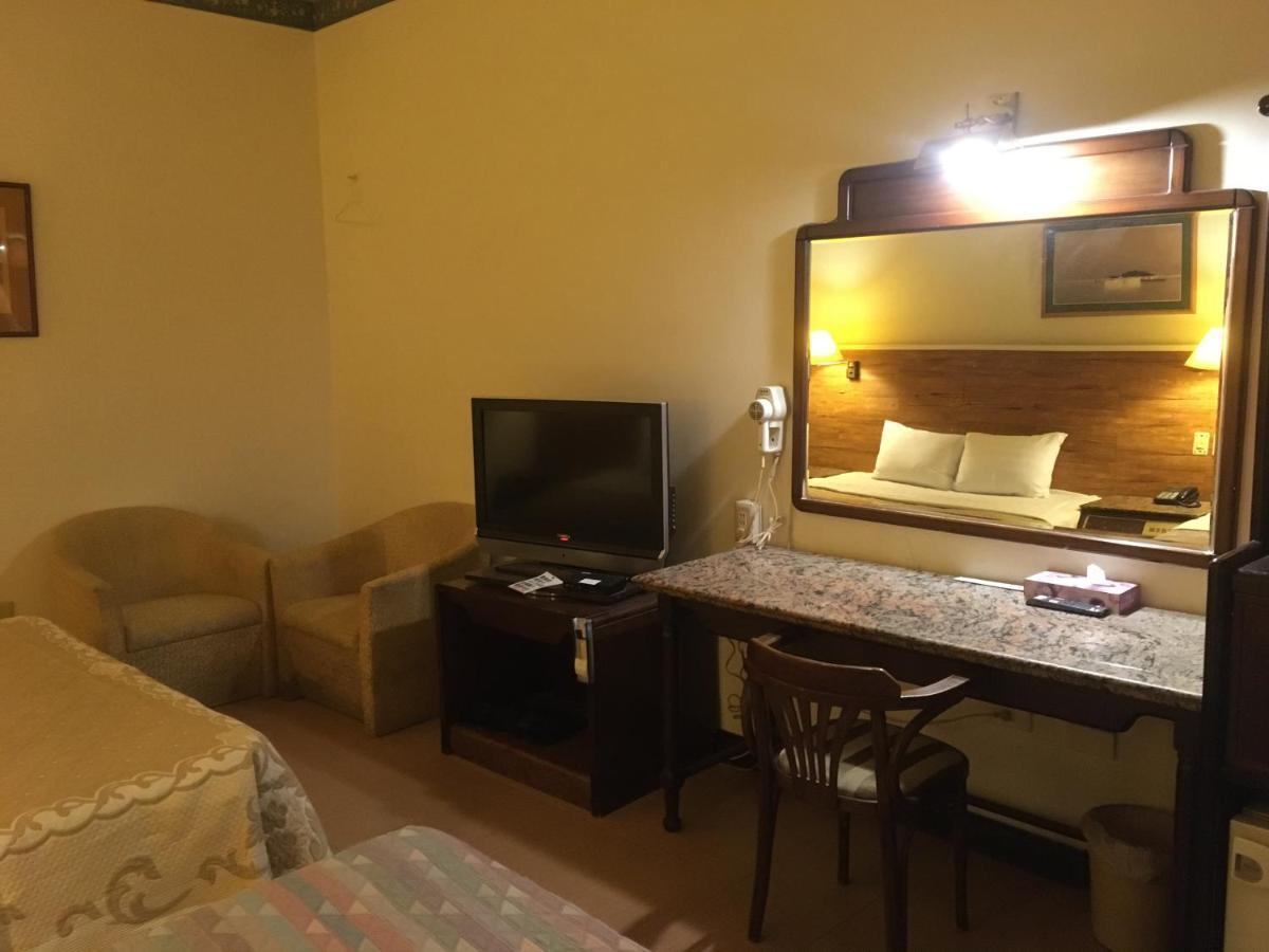 文南哥爸妻夫飯店 Hotel Tainan Eksteriør billede